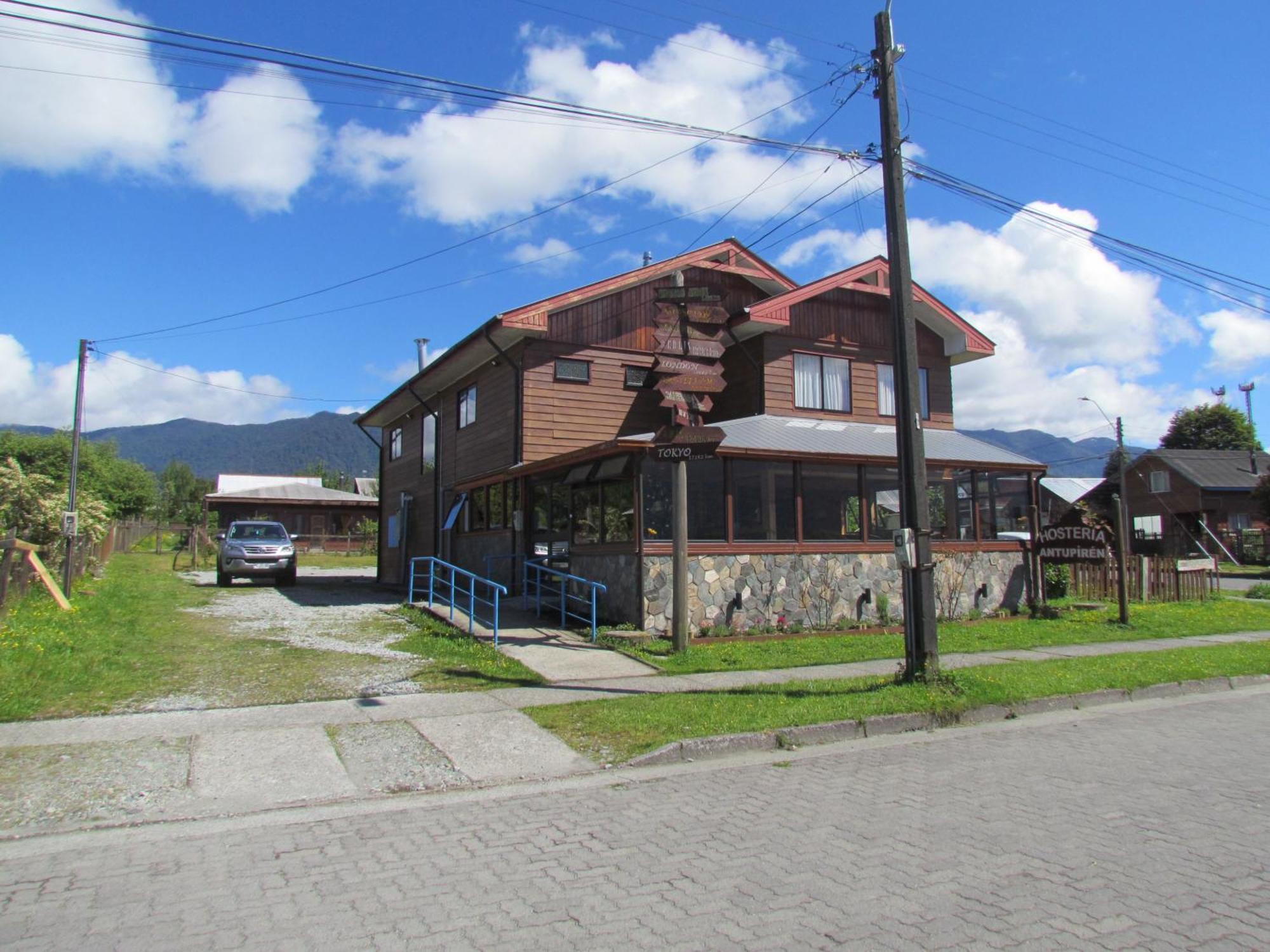 Hosteria Antupiren Hornopiren Buitenkant foto