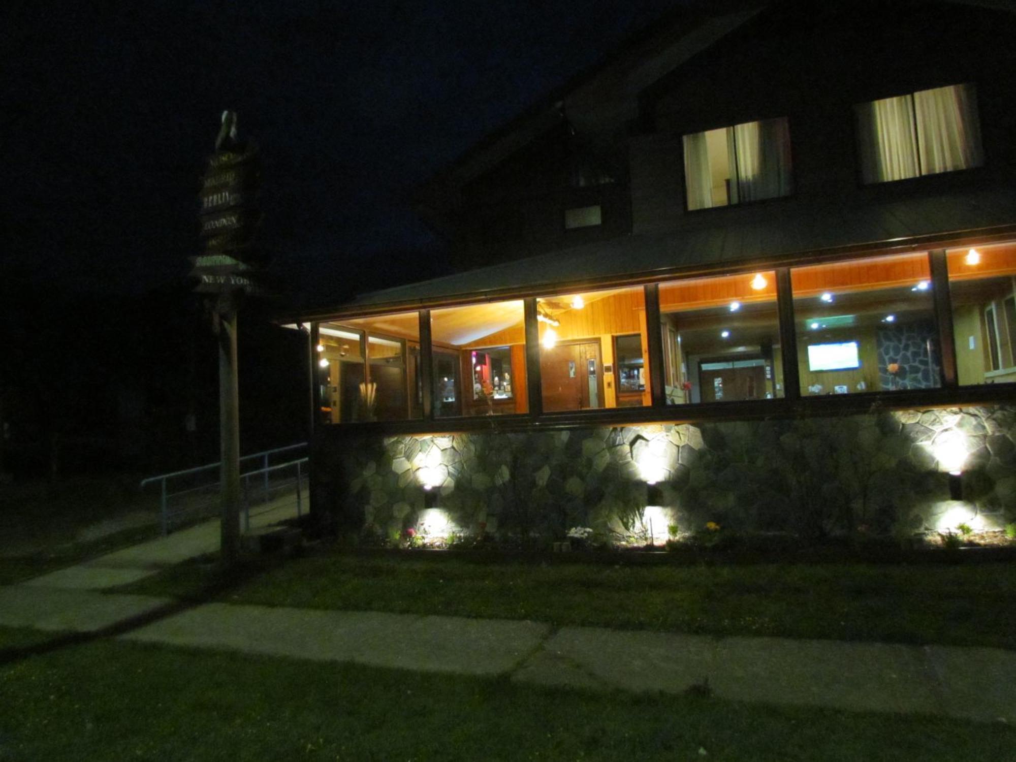 Hosteria Antupiren Hornopiren Buitenkant foto