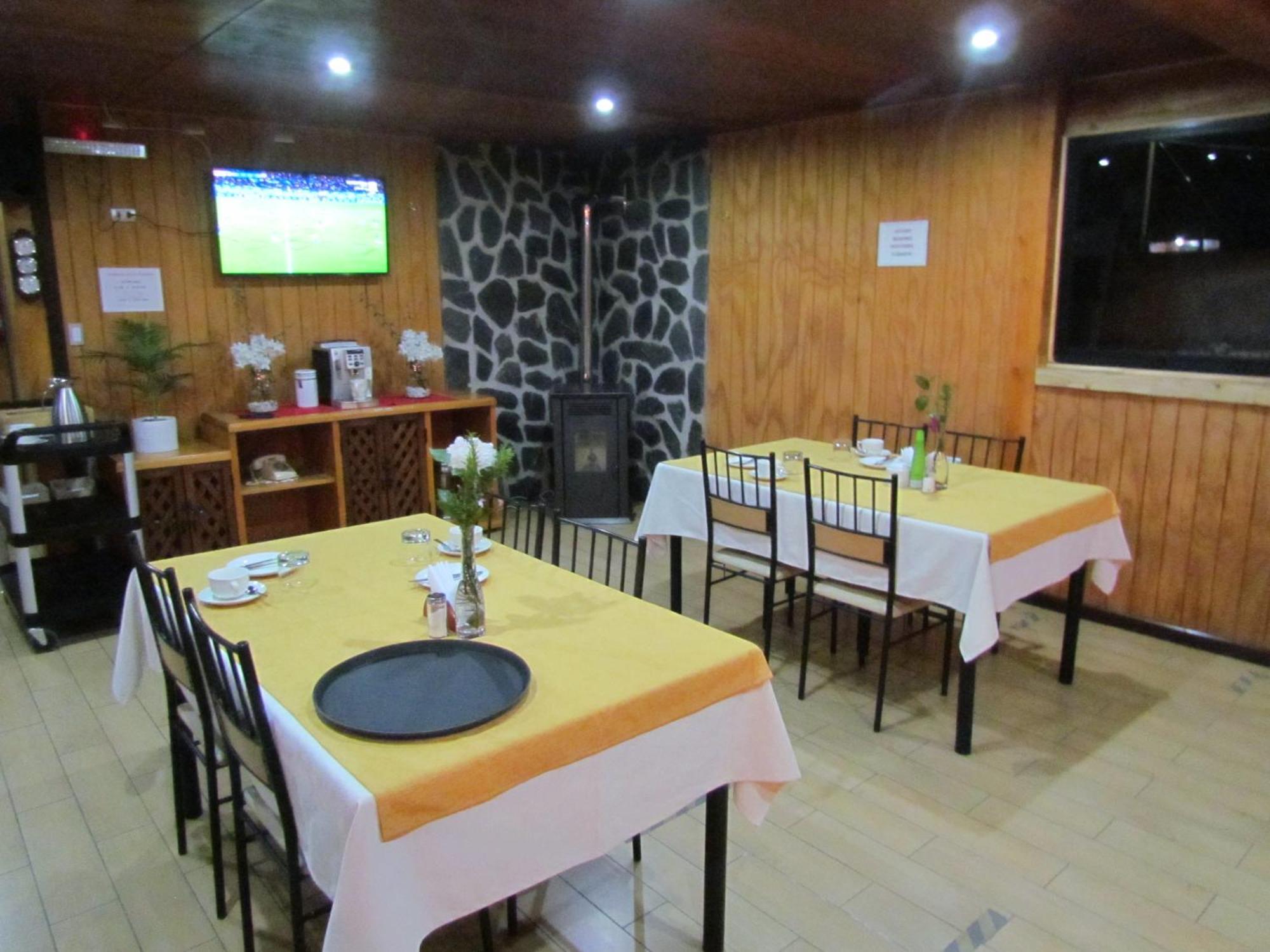 Hosteria Antupiren Hornopiren Buitenkant foto